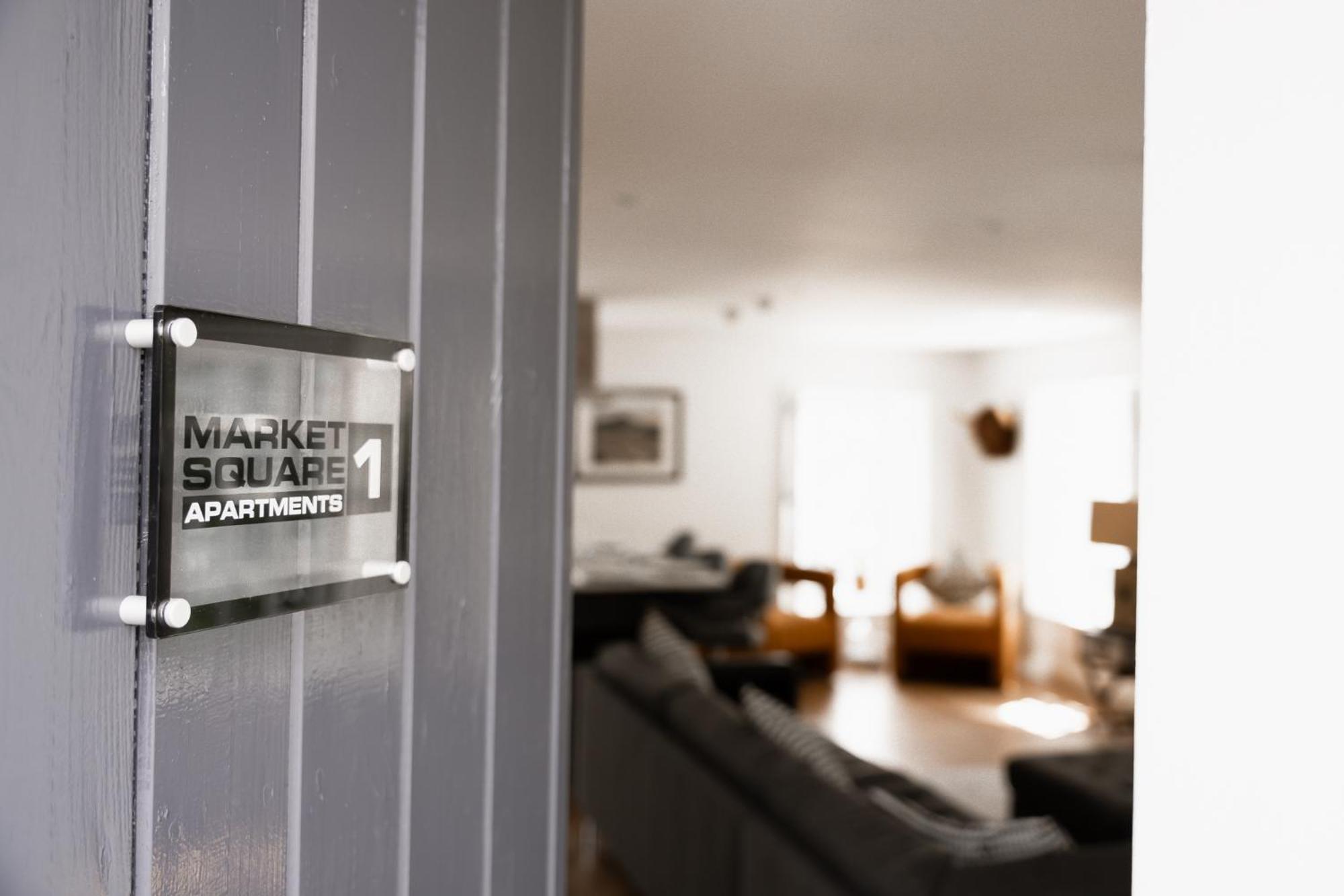 Market Square Apartments บุชมิลส์ ภายนอก รูปภาพ